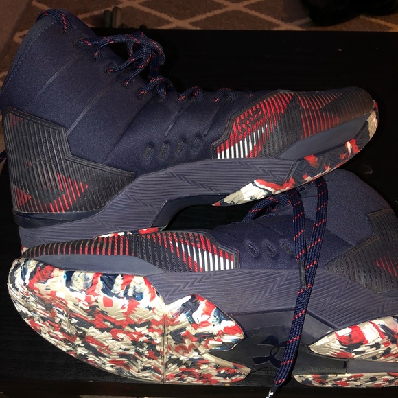 Steph Curry UA Size 13 - Picture 4 of 7